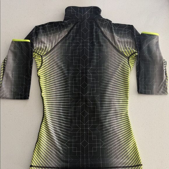 Nike Geometric Quarter Zip - Picture 6 of 8